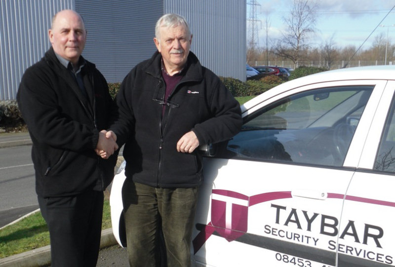 Steve Taylor of Taybar and Bernie Jones, of Shrewsbury and Newport Canals Trust.