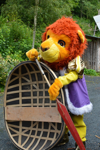 Dandylion checks out a coracle ready for the 2014 regatta.