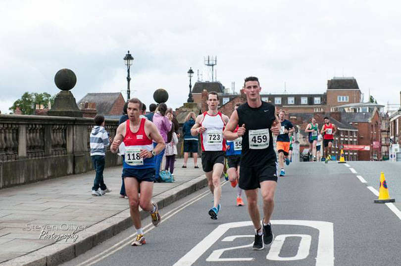 Runners make their over English Bridge