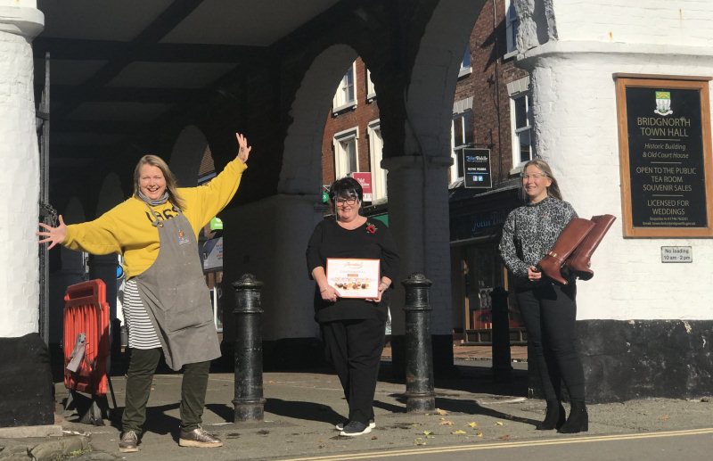 Bridgnorth retailers get ready for late night evenings ahead of lockdown