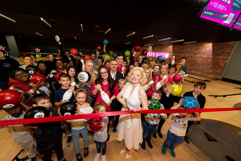 ‘Marilyn Monroe’ joined families and friends to celebrate the new look in true Hollywood style