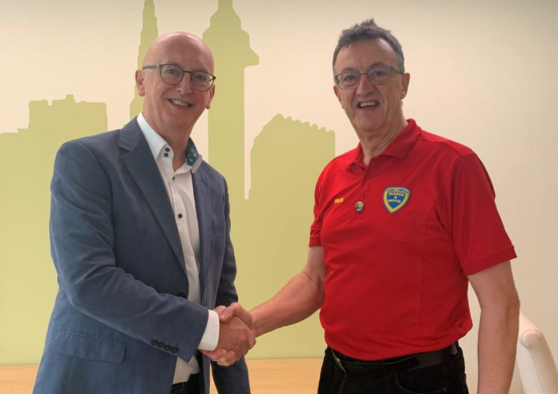 Mark Freeman from Henshalls and Andy Neal from West Mercia Search and Rescue