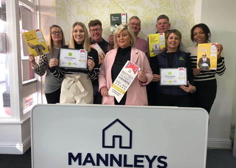The Lettings Team at Mannleys Estate Agents, Kerrie Manley, Danielle Richards, Helen Bickford, Lettings Manager, Ashleigh Robinson and Lydia Moore. (Back row L-R) Roger Gower, Christian Parkhouse, and Co-Director Aaron Manley