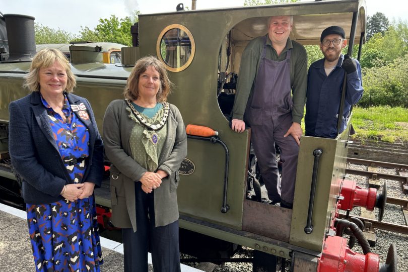 Deputy Lord Lieutenant of Shropshire Veronica Lillis, Mayor for Oswestry Councillor Olly Rose, Cambrian Heritage Railways Chairman Rob Williams, Volunteer Fireman Richard Howell