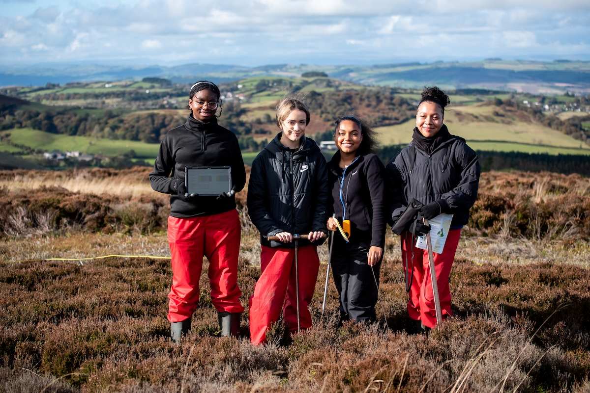 Students learn valuable fieldwork skills with Field Studies Council during Generation Green 2 funded trip