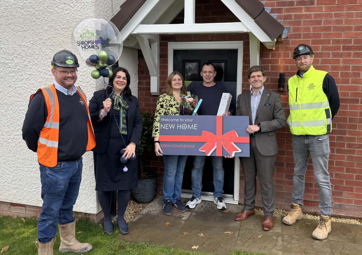 Wendy and Craig were welcomed by Managing Director - Richard Shackleton, Sales Executive - Sarah Cotton, Site Manager – Steve Coffey and Assistant Site Manager – Stuart Blount