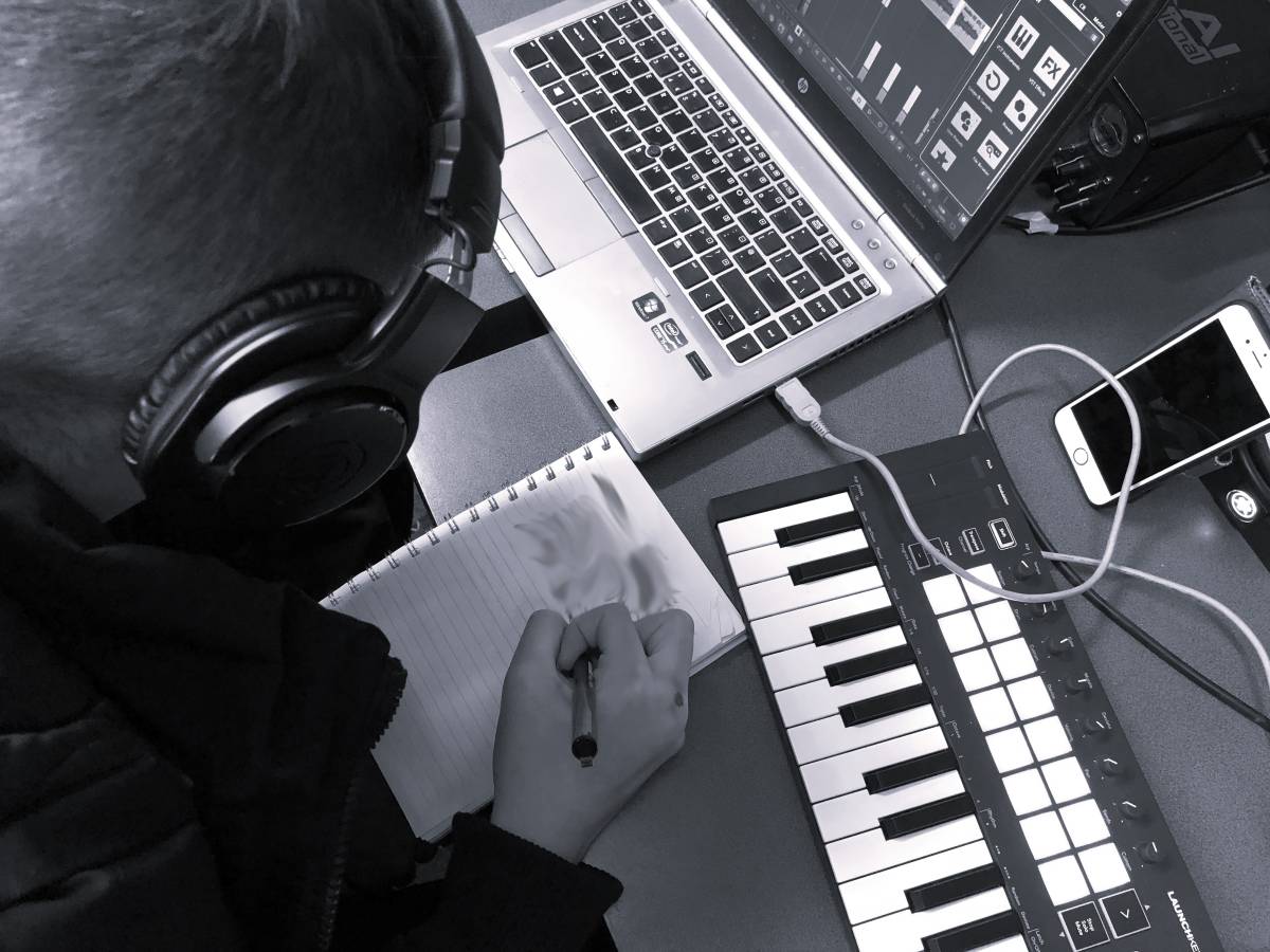 The programme offers flexible support sessions, ranging from 2 to 4 hour sessions, 
tailored to individual needs